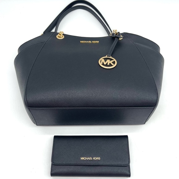 Michael Kors Large Chain Shoulder Tote Bag & Trifold Wallet - Picture 4 of 8